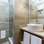 Antica 4*