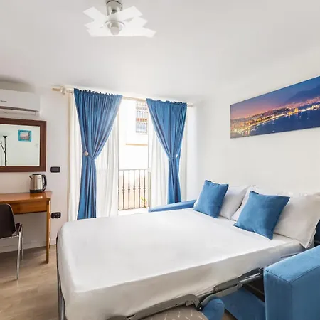Antica Bed & Breakfast Naples